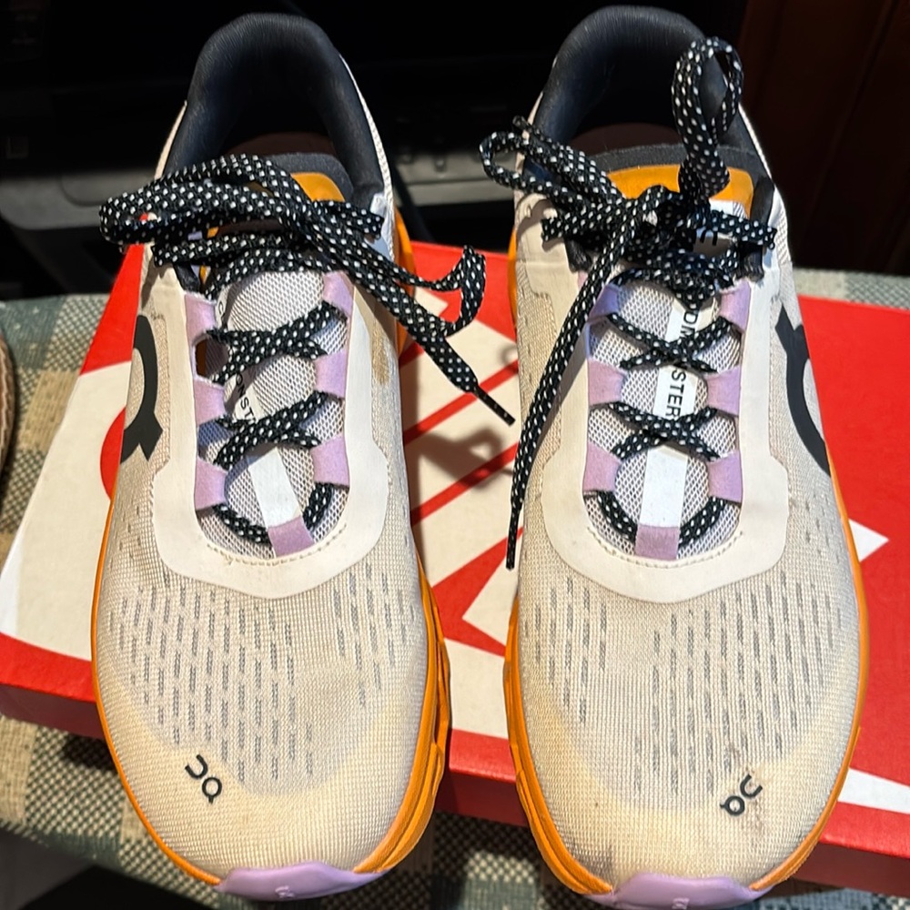 On Cloud Monster Running Shoe W7